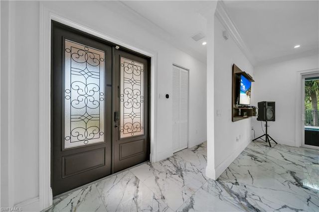 15361 River Cove CT, North Fort Myers, FL 33917