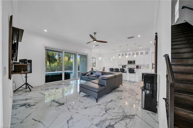 15361 River Cove CT, North Fort Myers, FL 33917