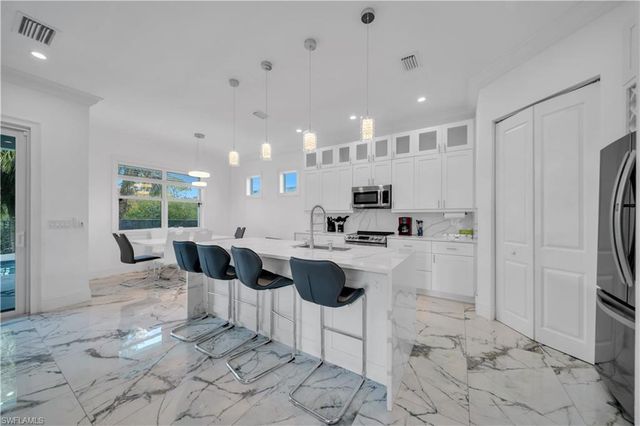 15361 River Cove CT, North Fort Myers, FL 33917