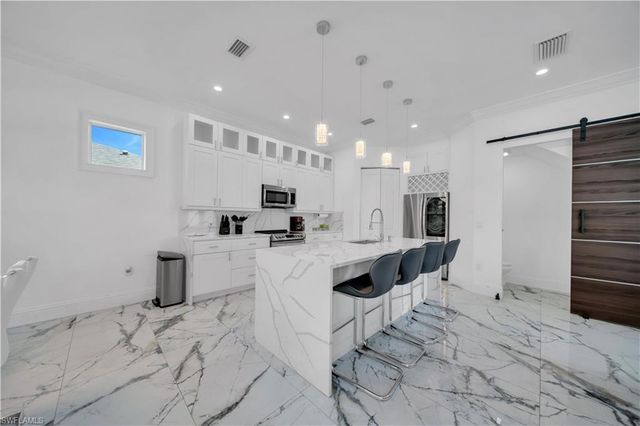 15361 River Cove CT, North Fort Myers, FL 33917