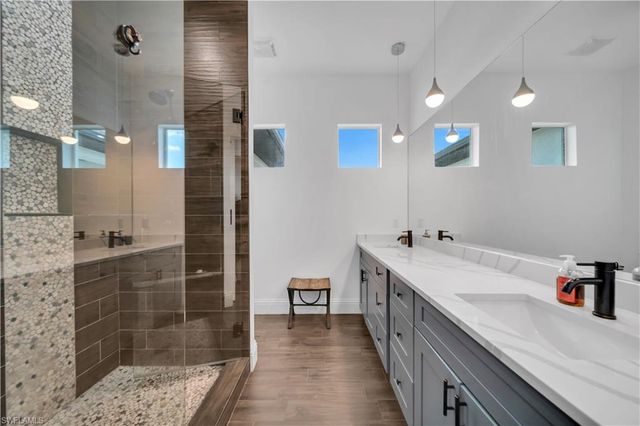 15361 River Cove CT, North Fort Myers, FL 33917