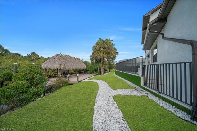 15361 River Cove CT, North Fort Myers, FL 33917