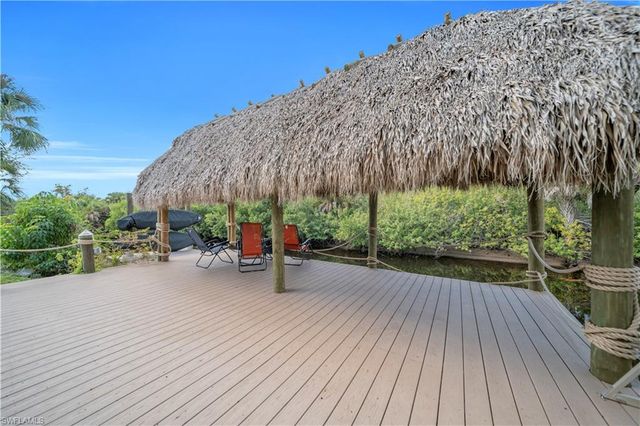 15361 River Cove CT, North Fort Myers, FL 33917