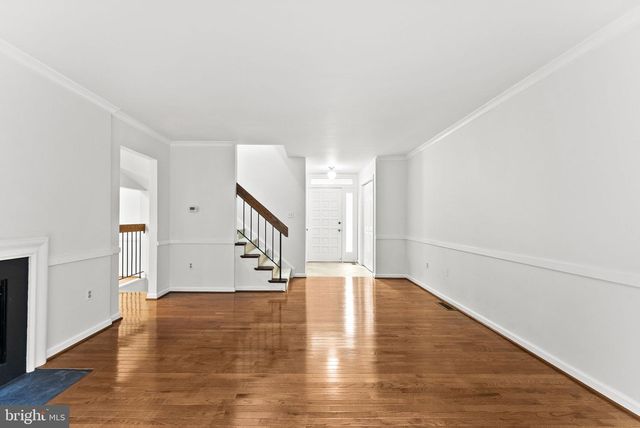2597 TREE HOUSE DR, Woodbridge, VA 22192