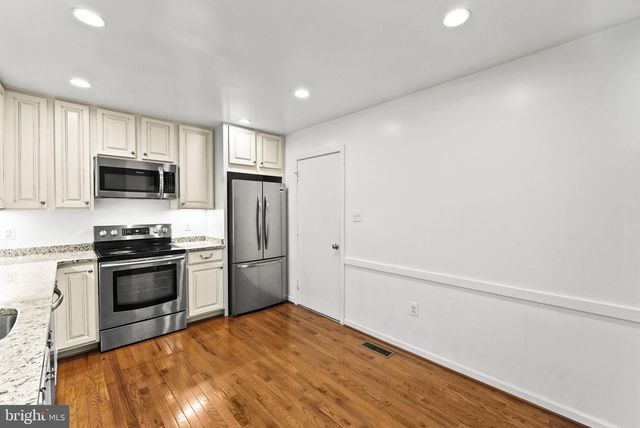 2597 TREE HOUSE DR, Woodbridge, VA 22192