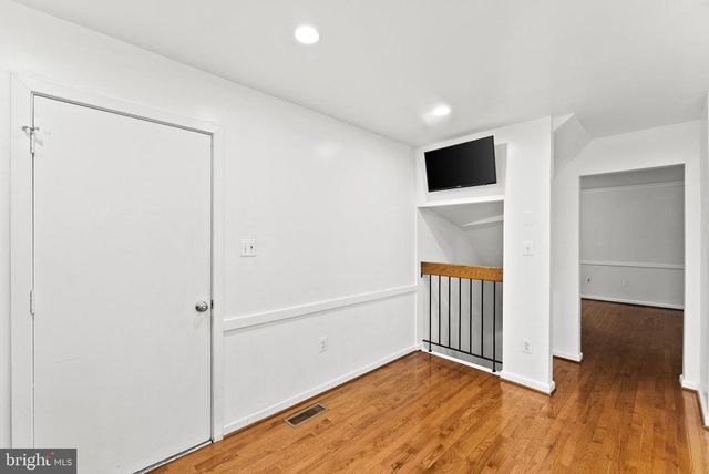 2597 TREE HOUSE DR, Woodbridge, VA 22192