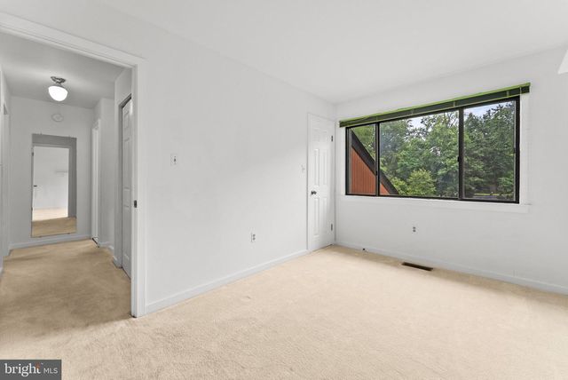 2597 TREE HOUSE DR, Woodbridge, VA 22192