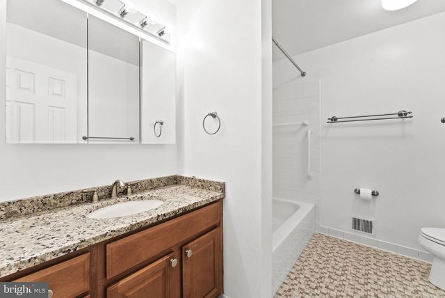 2597 TREE HOUSE DR, Woodbridge, VA 22192