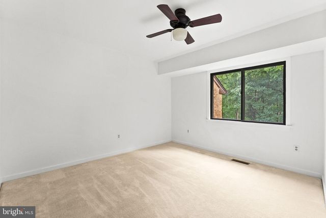 2597 TREE HOUSE DR, Woodbridge, VA 22192