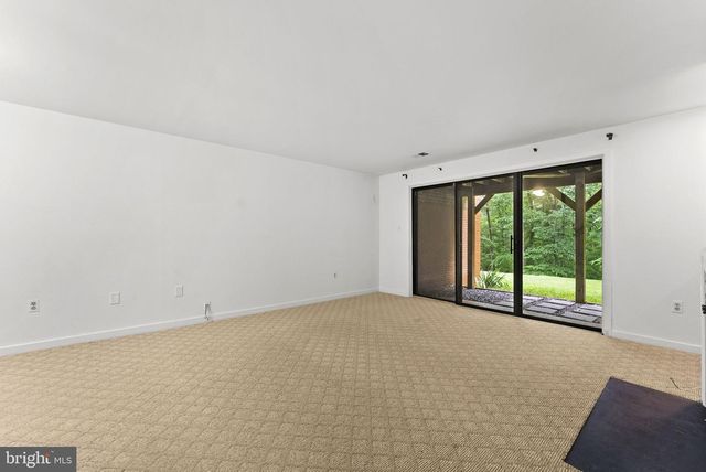 2597 TREE HOUSE DR, Woodbridge, VA 22192