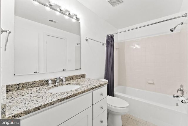 2597 TREE HOUSE DR, Woodbridge, VA 22192