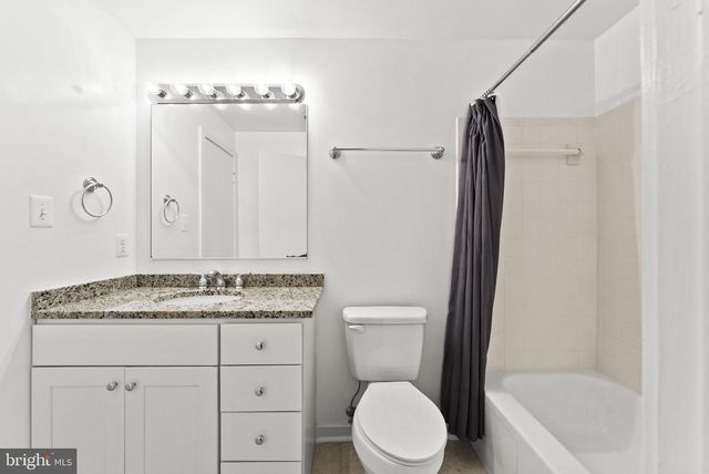 2597 TREE HOUSE DR, Woodbridge, VA 22192