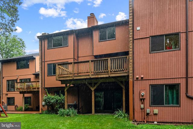 2597 TREE HOUSE DR, Woodbridge, VA 22192