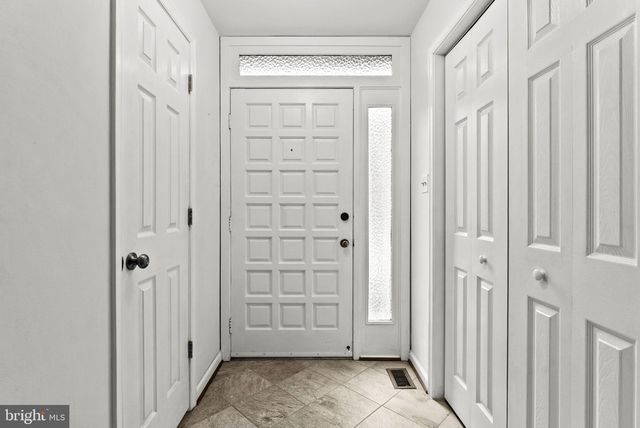 2597 TREE HOUSE DR, Woodbridge, VA 22192