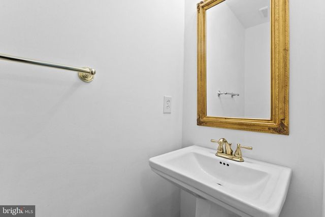 2597 TREE HOUSE DR, Woodbridge, VA 22192