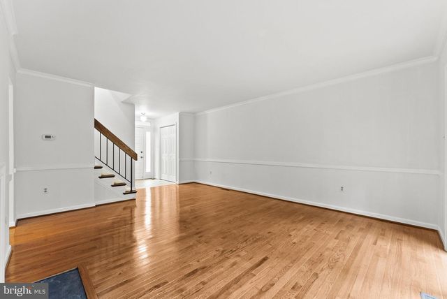 2597 TREE HOUSE DR, Woodbridge, VA 22192