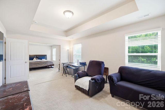 504 Knothole Lane, Charlotte, NC 28214