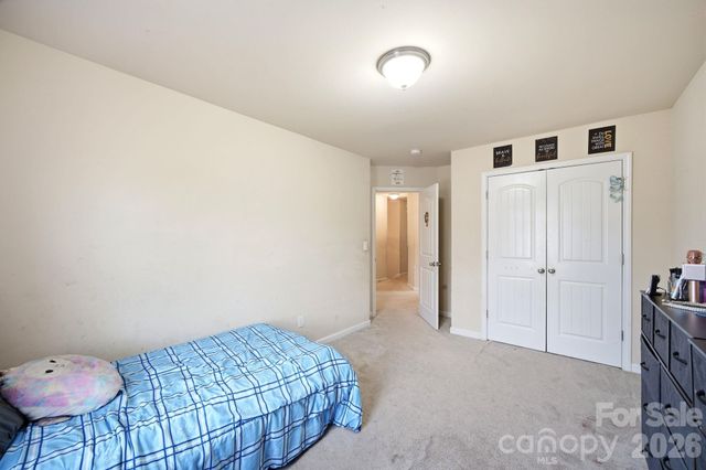 504 Knothole Lane, Charlotte, NC 28214