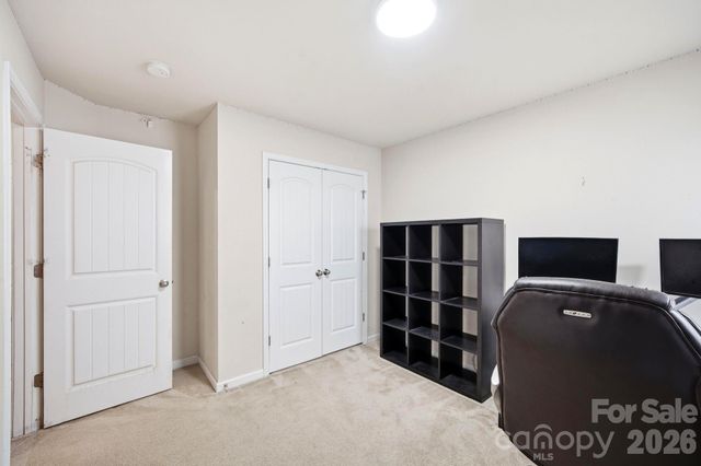 504 Knothole Lane, Charlotte, NC 28214