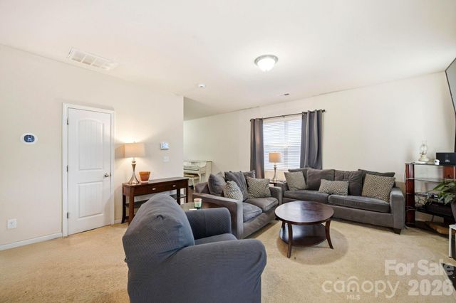 504 Knothole Lane, Charlotte, NC 28214