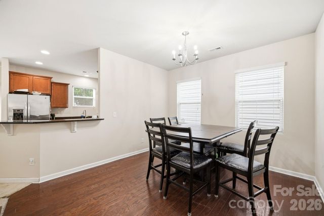 504 Knothole Lane, Charlotte, NC 28214