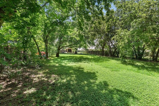 1311 S Clements Street, Gainesville, TX 76240