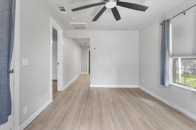 1311 S Clements Street, Gainesville, TX 76240