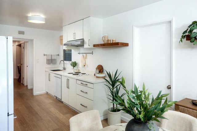 785 La Para Avenue, Palo Alto, CA 94306