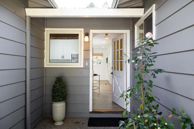 785 La Para Avenue, Palo Alto, CA 94306