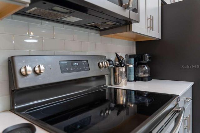 8999 CABOT CLIFFS DRIVE, Davenport, FL 33896