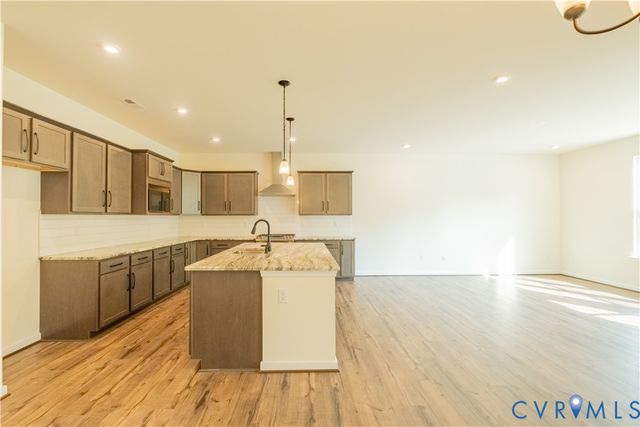 18429 Palisades Ct, Chesterfield, VA 23120