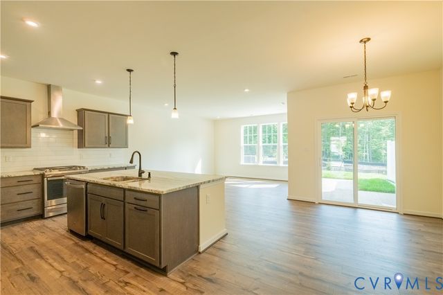 18429 Palisades Ct, Chesterfield, VA 23120