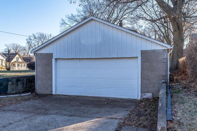 1320 11th Street, Rock Island, IL 61201