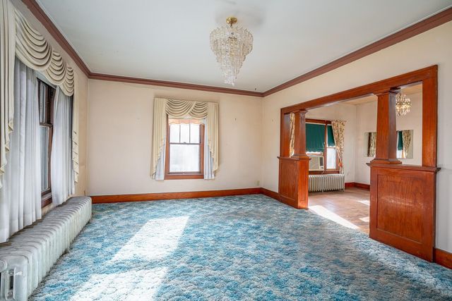 1320 11th Street, Rock Island, IL 61201