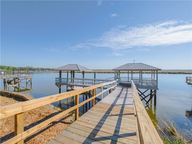 146 Royal Drive, Brunswick, GA 31523