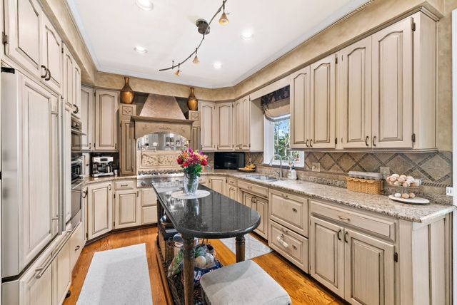 105 Foxwood Ln, SW, Franklin, TN 37069