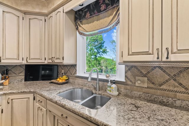 105 Foxwood Ln, SW, Franklin, TN 37069