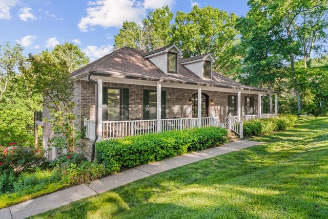 105 Foxwood Ln, SW, Franklin, TN 37069
