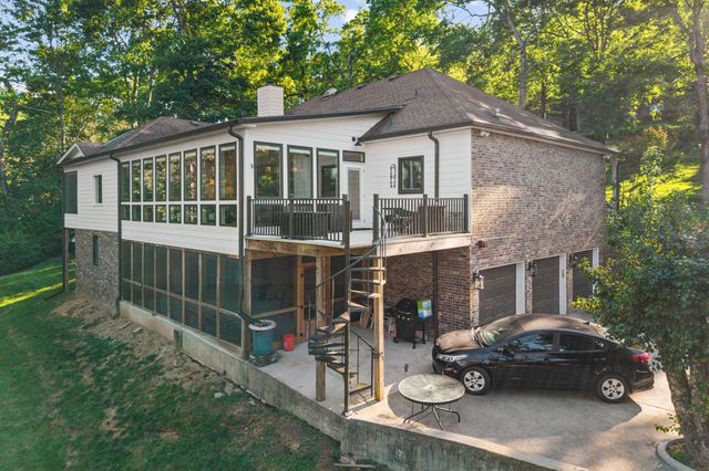 105 Foxwood Ln, SW, Franklin, TN 37069