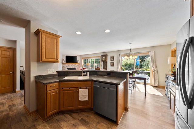 1716 Highlandview DRIVE, West Bend, WI 53095