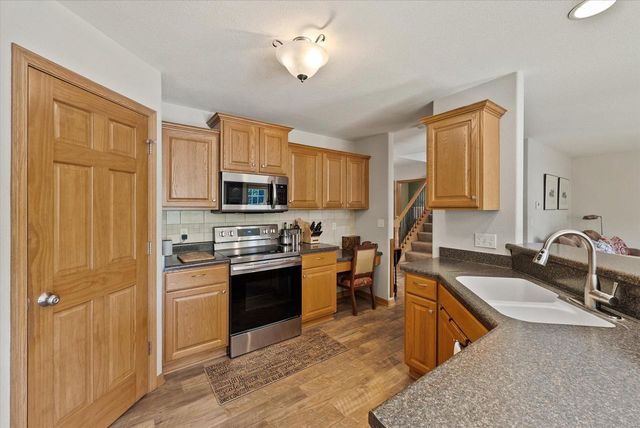 1716 Highlandview DRIVE, West Bend, WI 53095