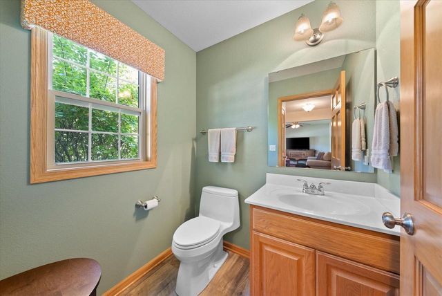 1716 Highlandview DRIVE, West Bend, WI 53095