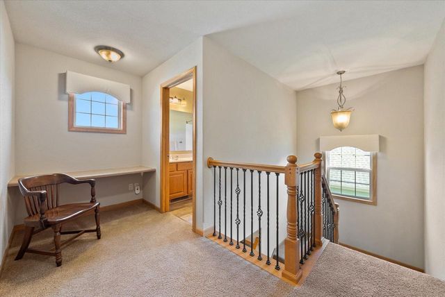1716 Highlandview DRIVE, West Bend, WI 53095
