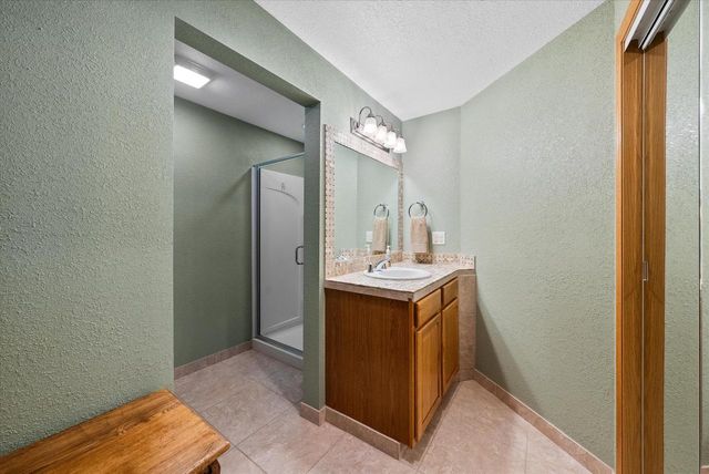 1716 Highlandview DRIVE, West Bend, WI 53095
