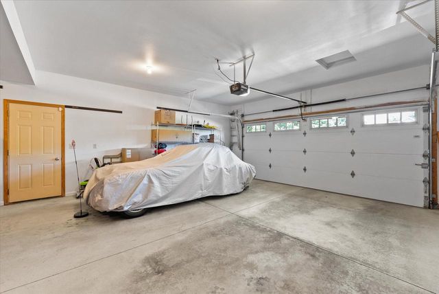 1716 Highlandview DRIVE, West Bend, WI 53095