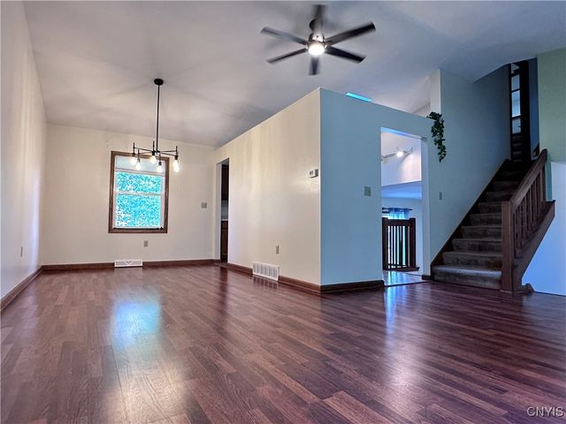 6123 Dawns Ridge, Cicero, NY 13039
