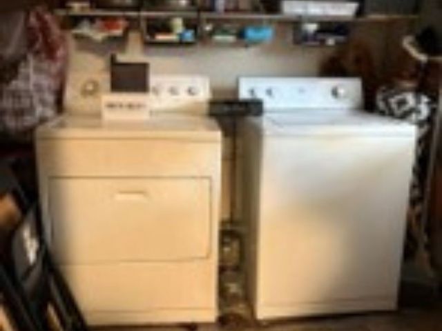 108 Delrose Dr, Liberty Boro, PA 15133