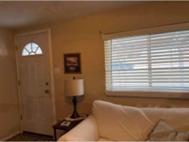 108 Delrose Dr, Liberty Boro, PA 15133