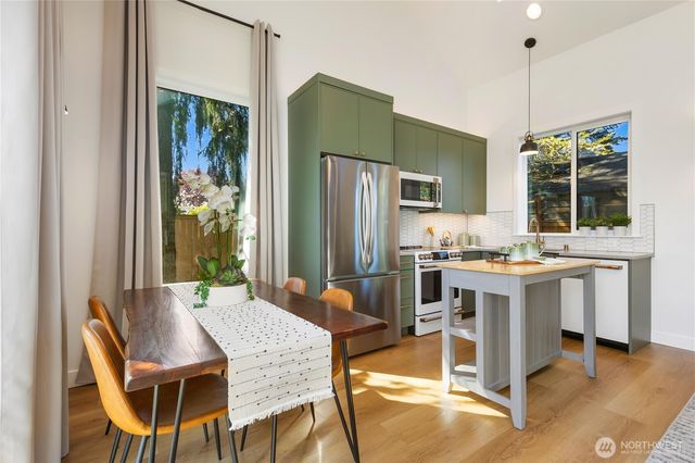 10039 13th Avenue NW, Seattle, WA 98177