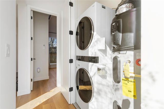 10039 13th Avenue NW, Seattle, WA 98177